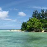 Bersantai di Pantai Ombak Mati